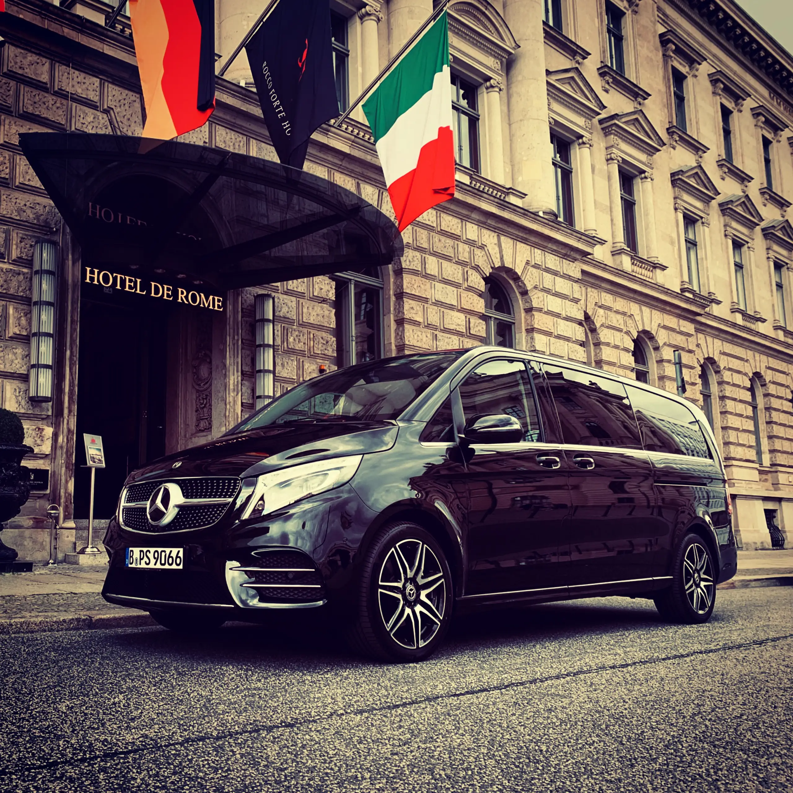 Chauffeurfahrzeug für einen Hoteltransfer in Berlin