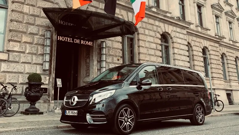 Vier Luxushotels in Berlin: Lage, Atmosphäre und Transferplanung